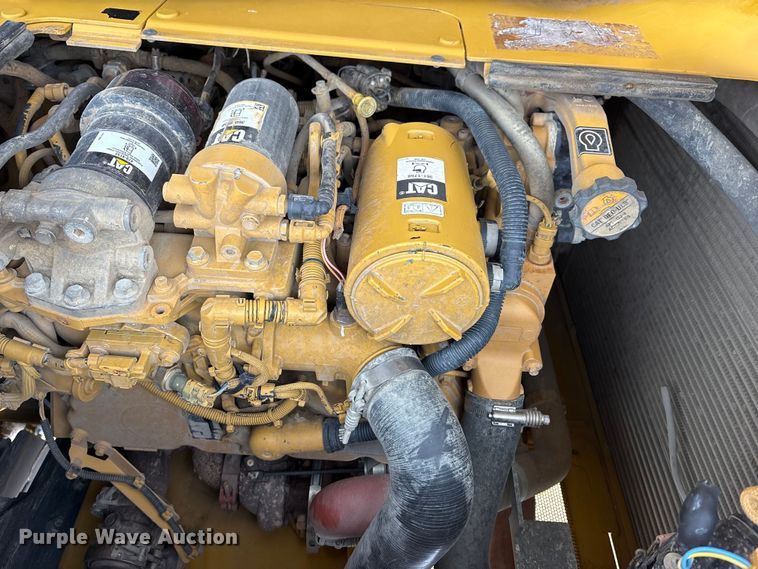 image for item ET7402 2016 Caterpillar D6K2 LGP dozer