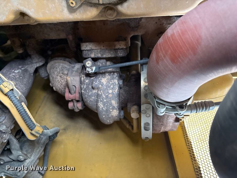 image for item ET7402 2016 Caterpillar D6K2 LGP dozer