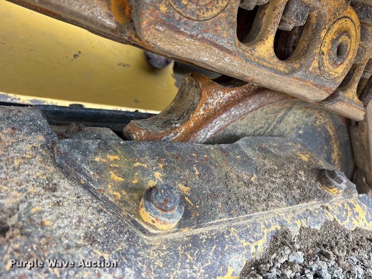 image for item ET7402 2016 Caterpillar D6K2 LGP dozer