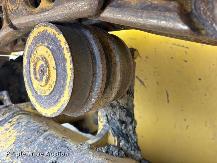 image for item ET7402 2016 Caterpillar D6K2 LGP dozer