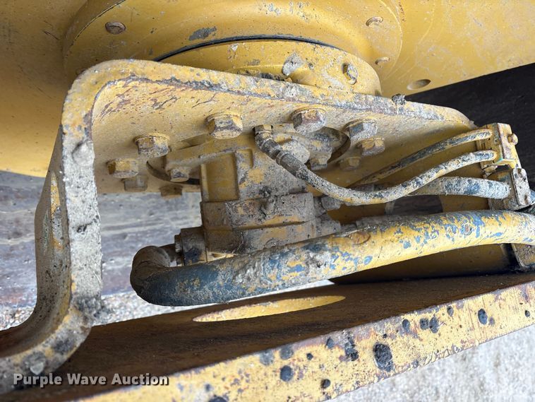 image for item ET7403 2001 Caterpillar CS-563D single drum vibratory roller