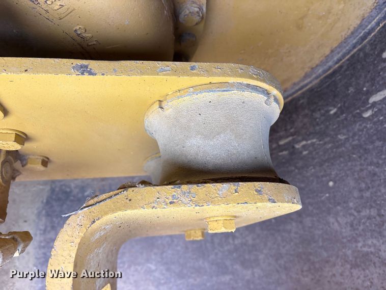 image for item ET7403 2001 Caterpillar CS-563D single drum vibratory roller