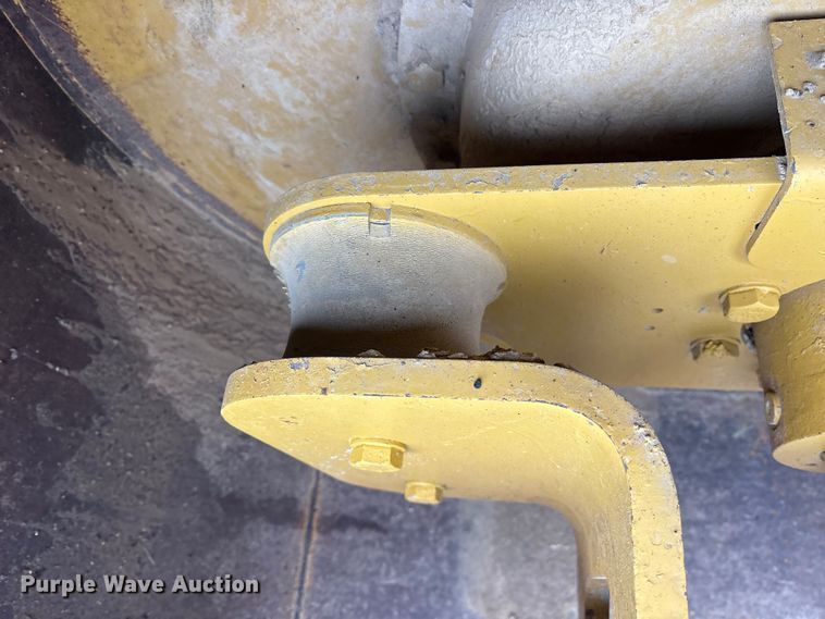 image for item ET7403 2001 Caterpillar CS-563D single drum vibratory roller