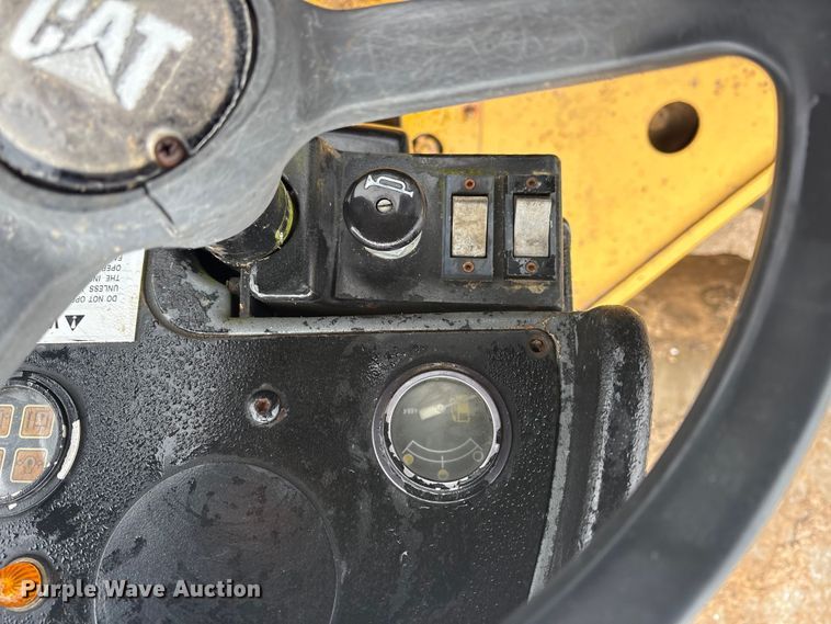 image for item ET7403 2001 Caterpillar CS-563D single drum vibratory roller