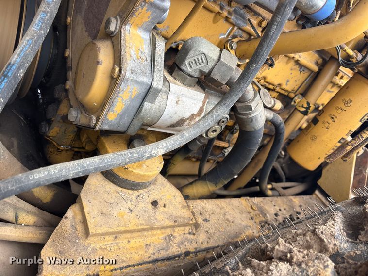 image for item ET7403 2001 Caterpillar CS-563D single drum vibratory roller