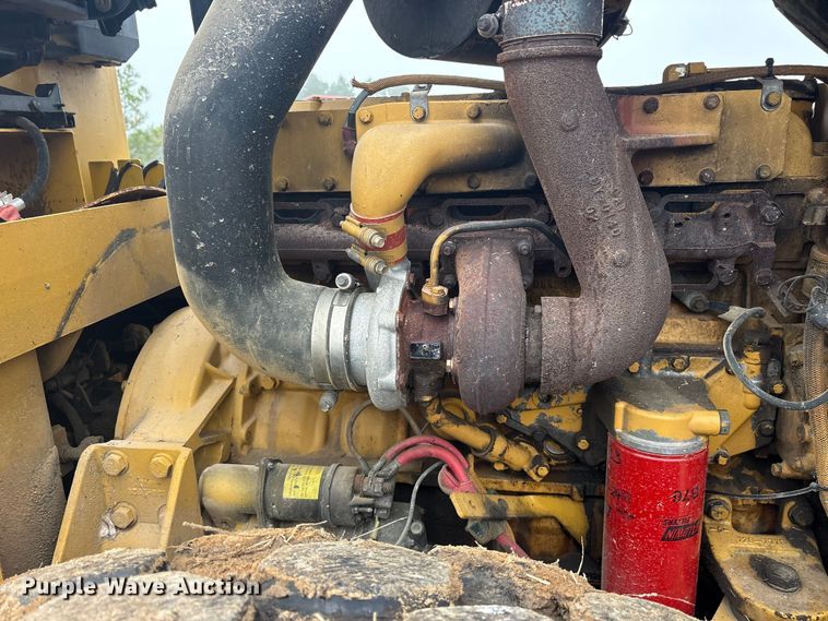 image for item ET7403 2001 Caterpillar CS-563D single drum vibratory roller