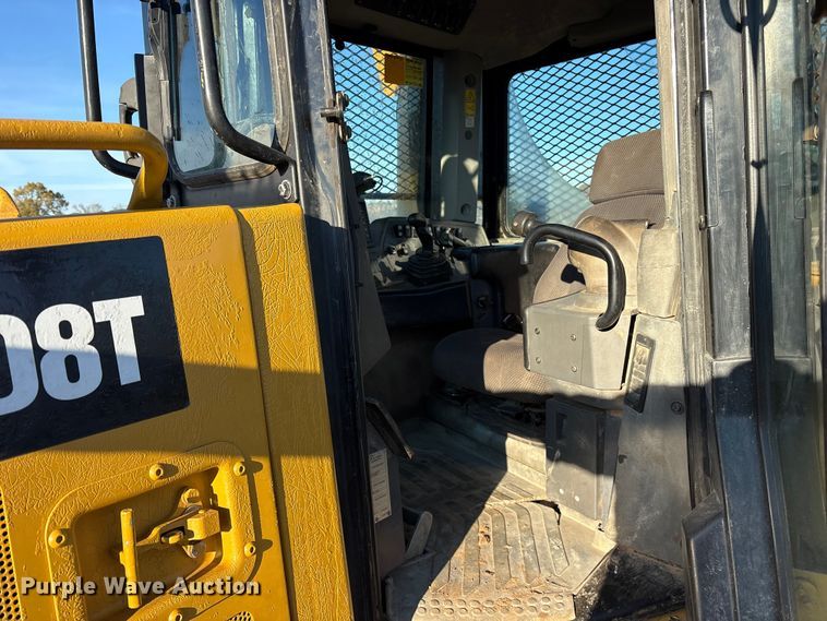 image for item ET7406 2010 Caterpillar D8T dozer