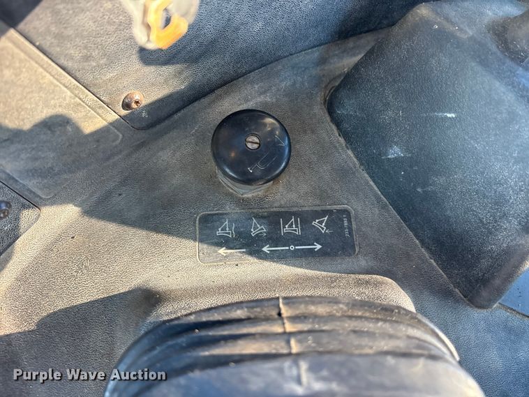 image for item ET7406 2010 Caterpillar D8T dozer