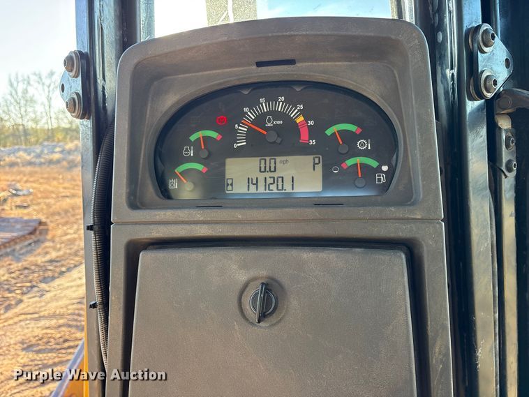 image for item ET7406 2010 Caterpillar D8T dozer