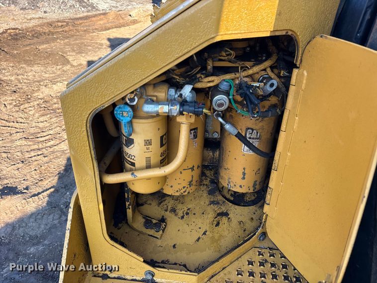 image for item ET7406 2010 Caterpillar D8T dozer