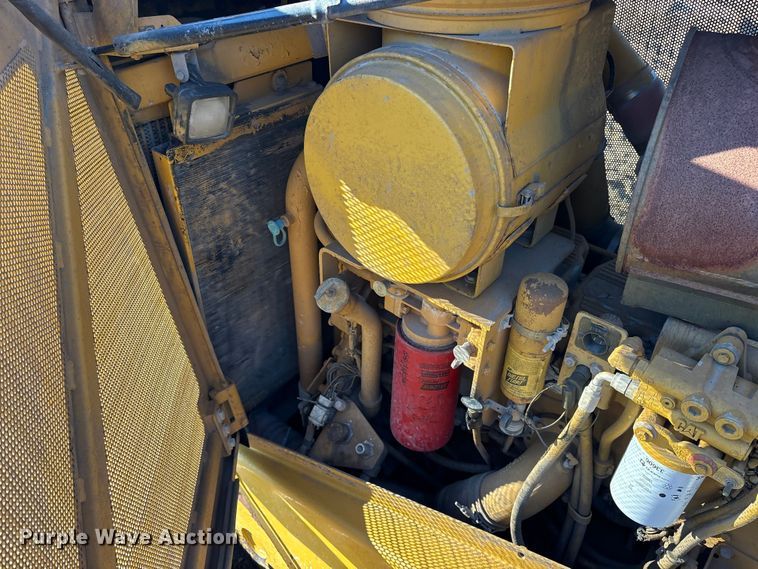 image for item ET7406 2010 Caterpillar D8T dozer