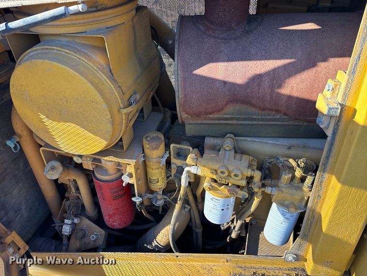 image for item ET7406 2010 Caterpillar D8T dozer