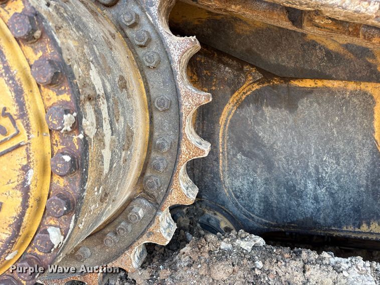 image for item ET7406 2010 Caterpillar D8T dozer