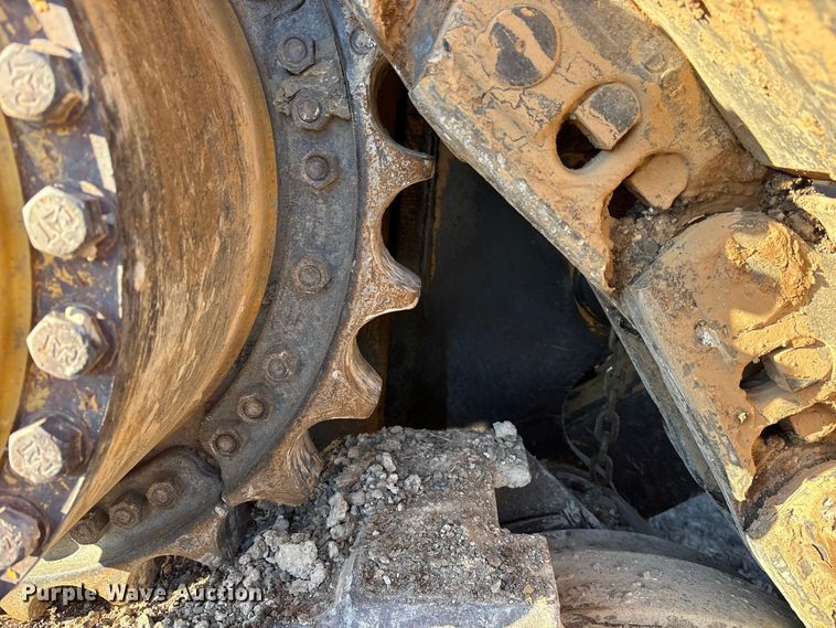 image for item ET7406 2010 Caterpillar D8T dozer