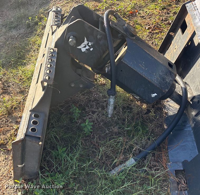 image for item ET7407 2019 Bobcat 30C skid steer auger bucket