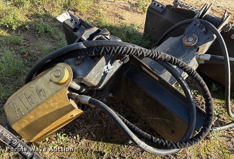 image for item ET7408 2020 Bobcat 30C skid steer auger bucket