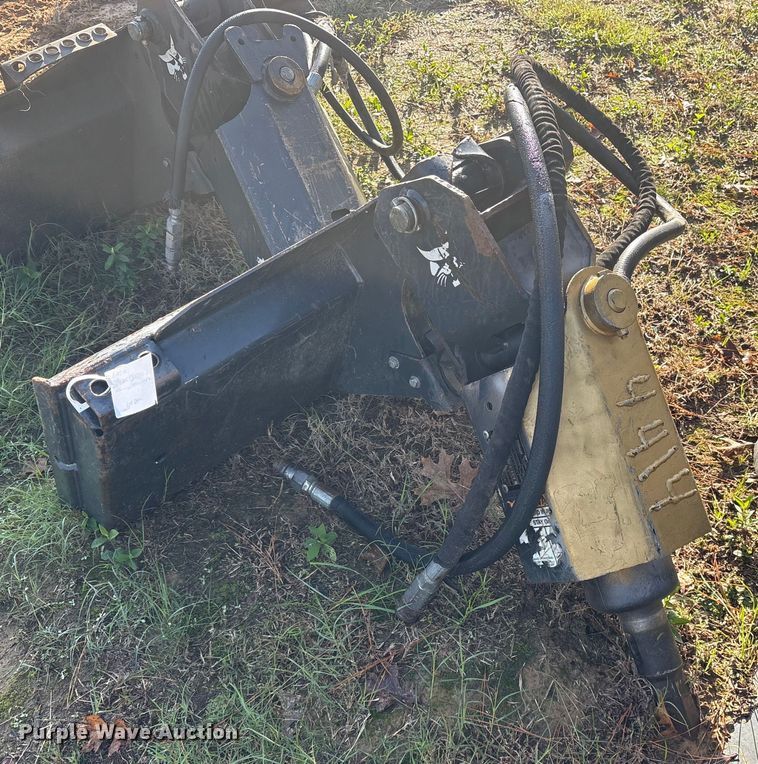 image for item ET7408 2020 Bobcat 30C skid steer auger bucket