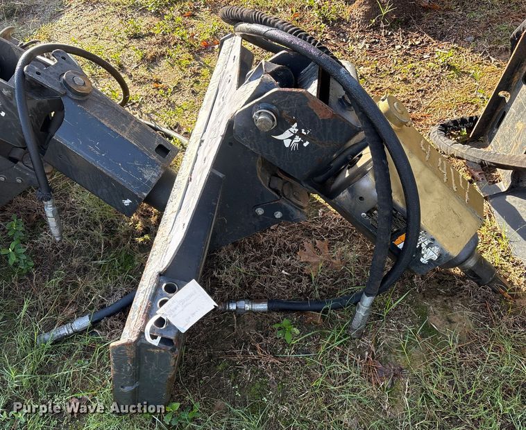 image for item ET7408 2020 Bobcat 30C skid steer auger bucket