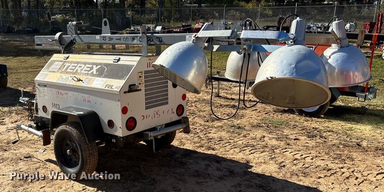 image for item ET7423 2014 Terex RL4 light plant