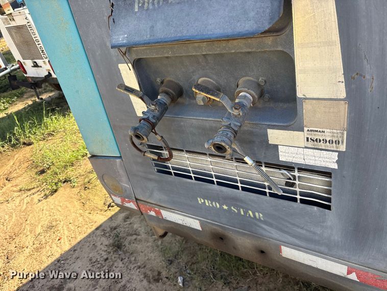 image for item ET7427 (2) Airman PDS185S air compressors