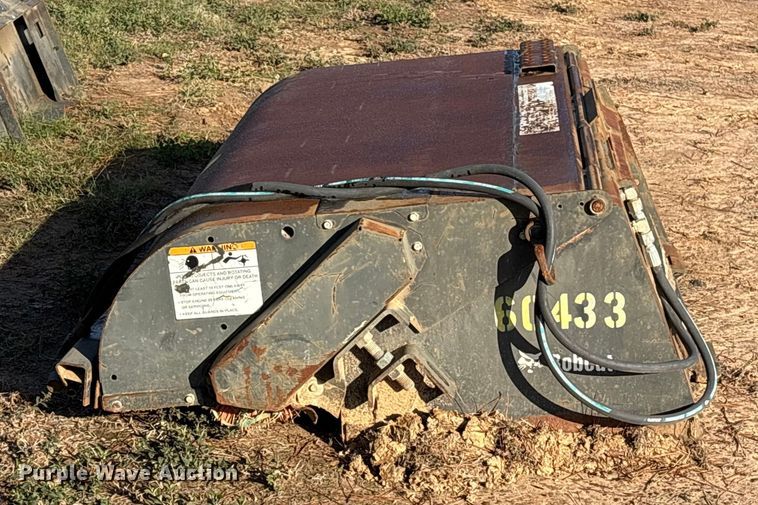 image for item ET7432 2017 Bobcat 72 Sweeper skid steer sweeper