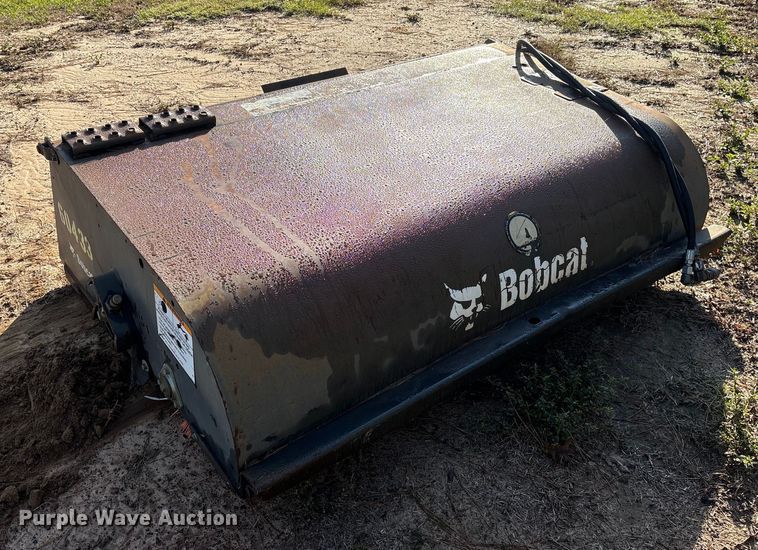 image for item ET7432 2017 Bobcat 72 Sweeper skid steer sweeper