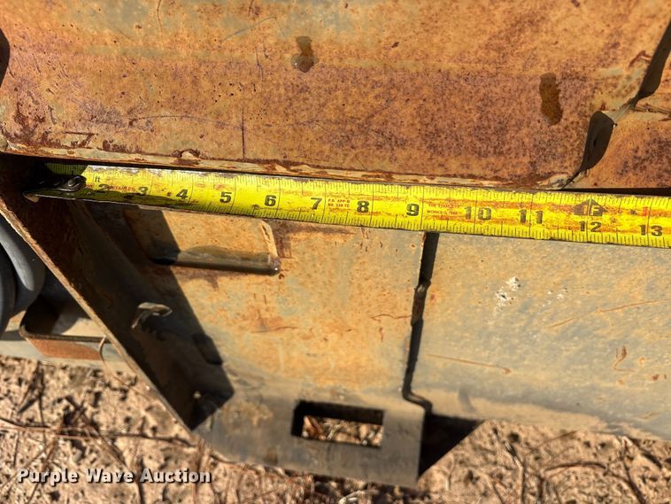 image for item ET7432 2017 Bobcat 72 Sweeper skid steer sweeper