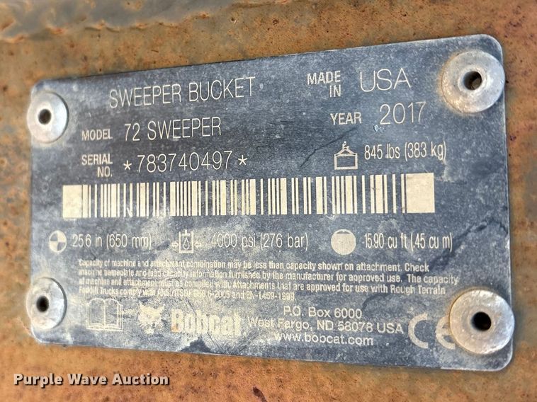 image for item ET7432 2017 Bobcat 72 Sweeper skid steer sweeper