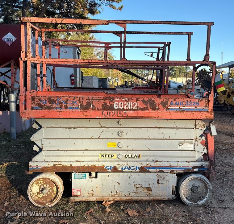 image for item ET7435 (2) Skyjack SJIII 3226 scissor lifts