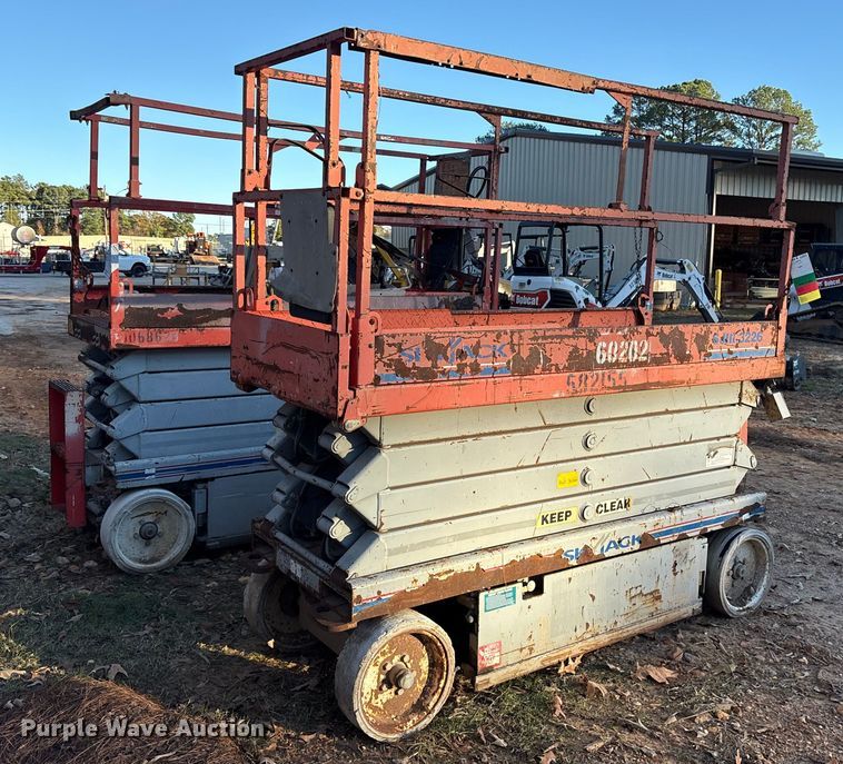 image for item ET7435 (2) Skyjack SJIII 3226 scissor lifts