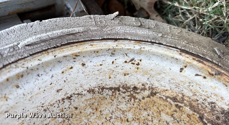 image for item ET7435 (2) Skyjack SJIII 3226 scissor lifts