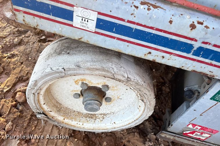 image for item ET7435 (2) Skyjack SJIII 3226 scissor lifts