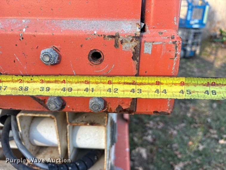 image for item ET7437 2010 Snorkel S3246 scissor lift