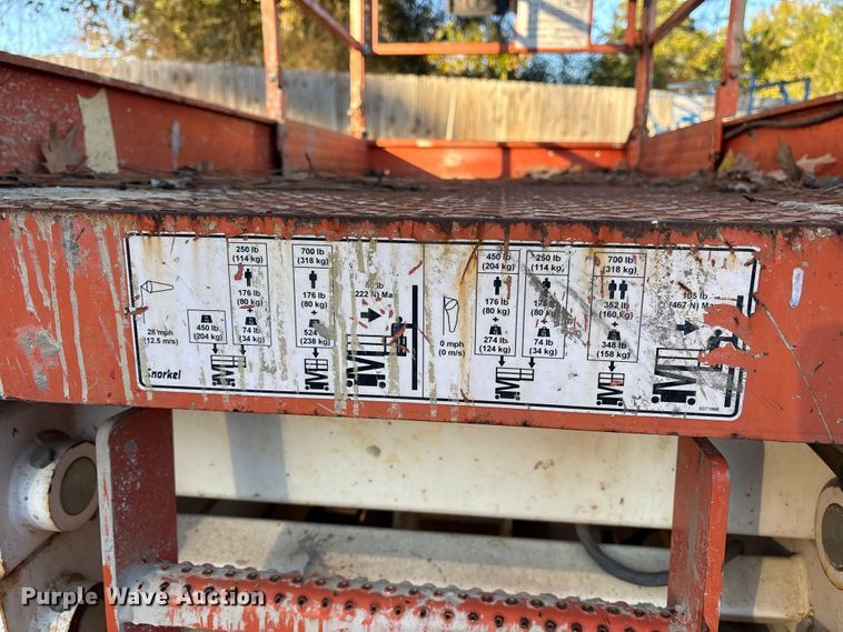 image for item ET7437 2010 Snorkel S3246 scissor lift