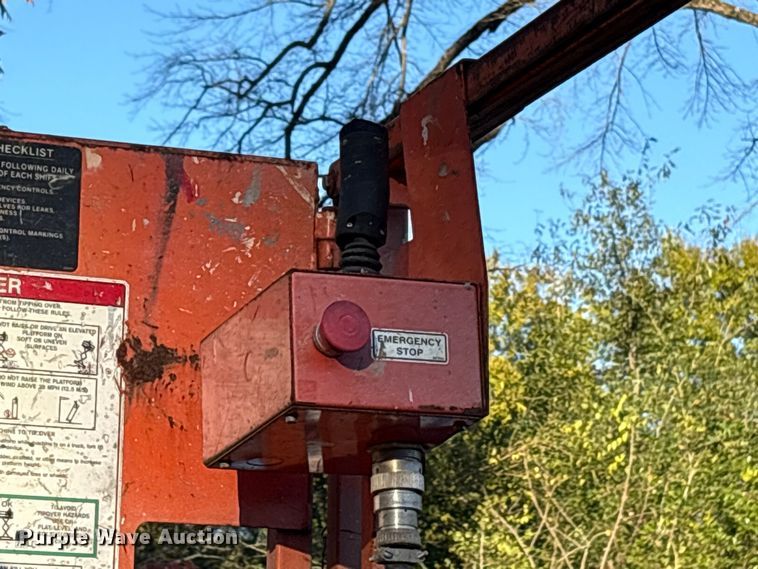 image for item ET7437 2010 Snorkel S3246 scissor lift