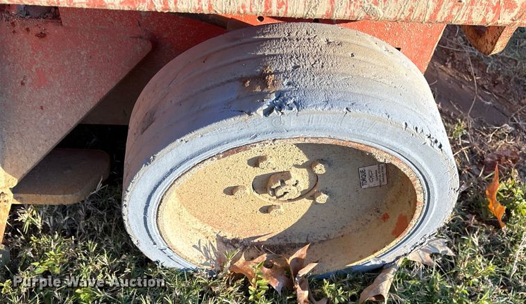 image for item ET7437 2010 Snorkel S3246 scissor lift