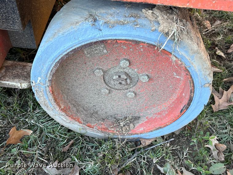 image for item ET7437 2010 Snorkel S3246 scissor lift