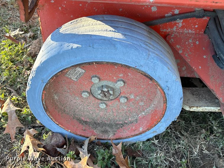 image for item ET7437 2010 Snorkel S3246 scissor lift