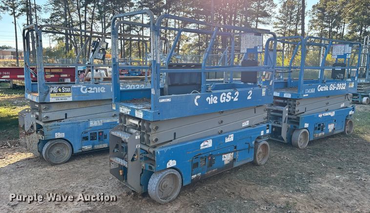 image for item ET7438 (4) Genie GS-2032 scissor lifts