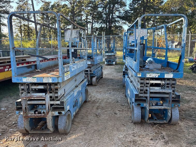 image for item ET7438 (4) Genie GS-2032 scissor lifts
