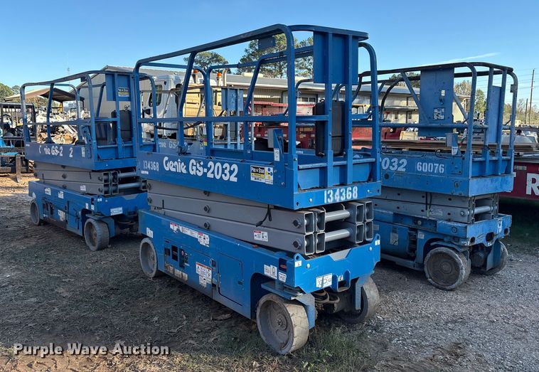 image for item ET7438 (4) Genie GS-2032 scissor lifts