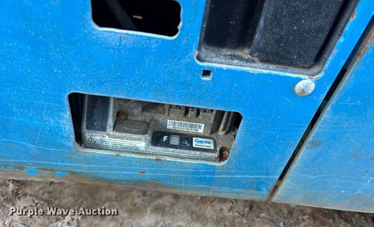 image for item ET7438 (4) Genie GS-2032 scissor lifts