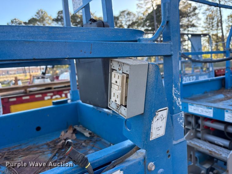 image for item ET7438 (4) Genie GS-2032 scissor lifts