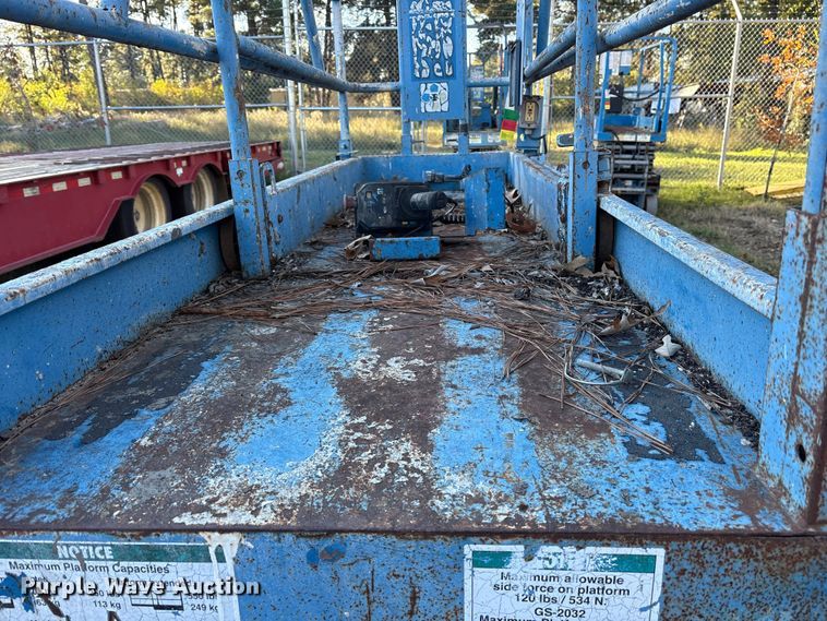 image for item ET7438 (4) Genie GS-2032 scissor lifts