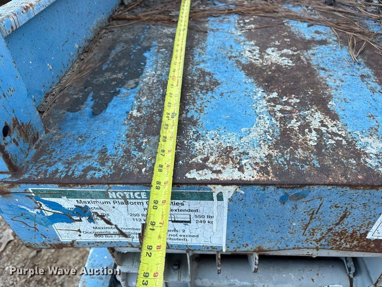 image for item ET7438 (4) Genie GS-2032 scissor lifts