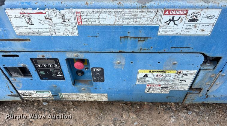 image for item ET7438 (4) Genie GS-2032 scissor lifts