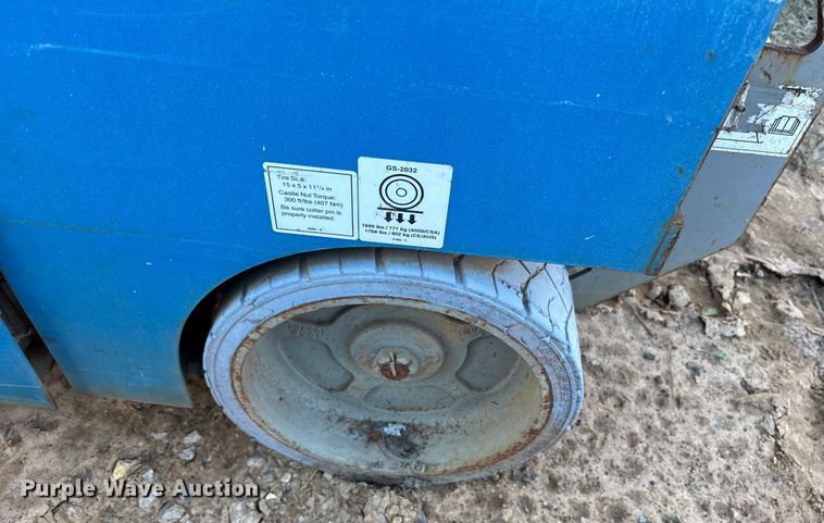 image for item ET7438 (4) Genie GS-2032 scissor lifts