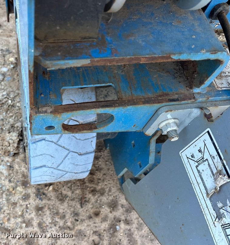 image for item ET7438 (4) Genie GS-2032 scissor lifts