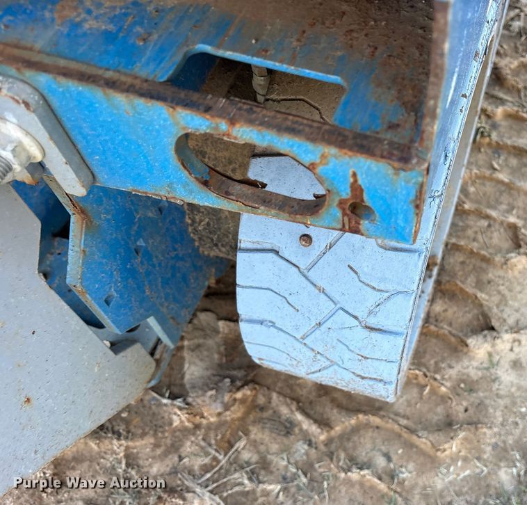 image for item ET7438 (4) Genie GS-2032 scissor lifts