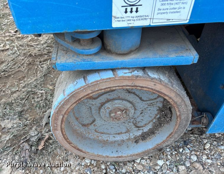 image for item ET7438 (4) Genie GS-2032 scissor lifts